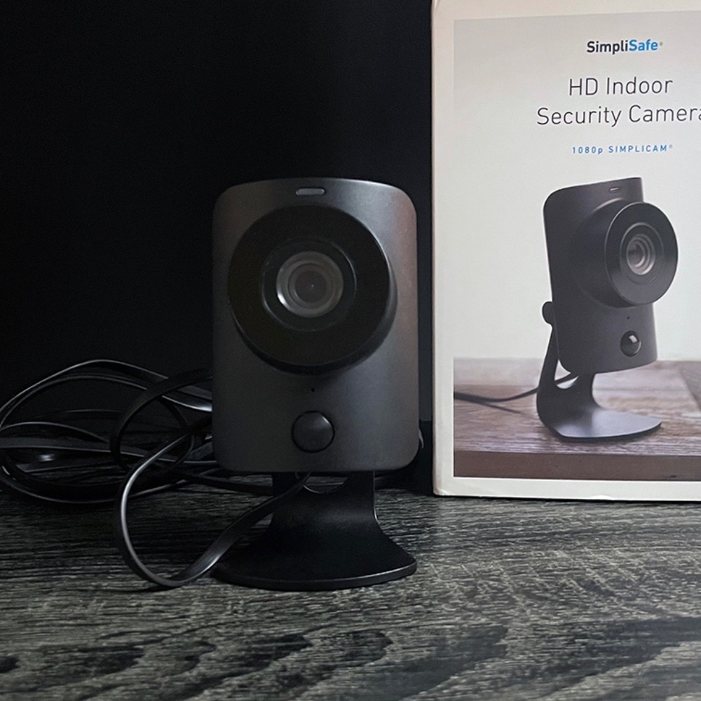 SimpliCam by SimpliSafe